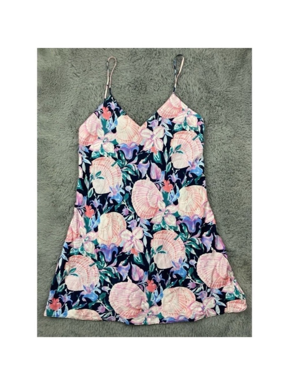 Victoria’s Secret 90’s gold label floral seashell slip